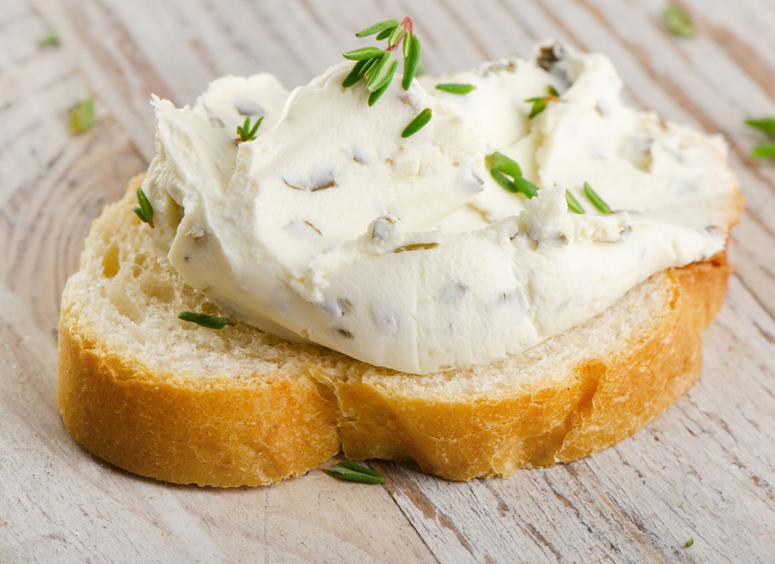 découvrez comment le comté peut influencer vos niveaux de cholestérol. explorez les bienfaits de ce fromage emblématique sur votre santé et apprenez à l'intégrer dans une alimentation équilibrée pour maintenir un taux de cholestérol sain.