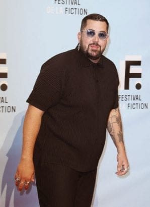 découvrez comment l’humoriste artus a réussi à perdre 35 kg en seulement 4 mois. régime, motivation, astuces… tous les détails sur sa transformation spectaculaire !
