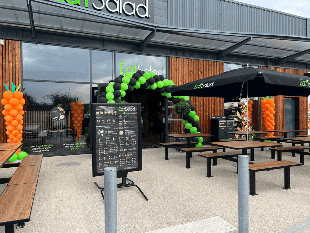 découvrez eat salad au mans : un restaurant sain proposant des salades fraîches et personnalisables, à déguster sur place ou à emporter. profitez d’ingrédients variés et équilibrés pour un repas healthy et savoureux !