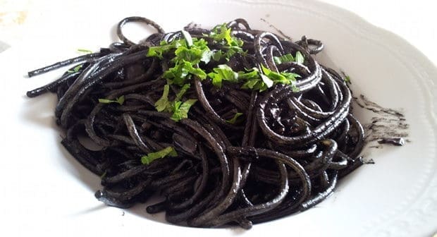 découvrez la gastronomie de venise : spécialités culinaires vénitiennes, adresses incontournables, et conseils pour savourer les meilleurs plats locaux. embarquez pour un voyage gourmand au cœur de la sérénissime !