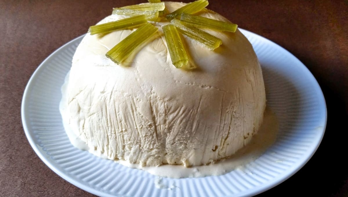 découvrez nos délicieuses glaces à cognac, une fusion parfaite entre la douceur onctueuse de la crème glacée et l'arôme riche et raffiné du cognac. idéale pour les amateurs de desserts audacieux, cette création gourmande ravira vos papilles.