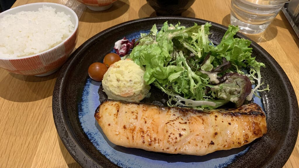 découvrez zen sushi à paris : un restaurant japonais authentique proposant des sushis frais, makis et spécialités préparés par des chefs expérimentés. réservez votre table pour une expérience savoureuse et zen au cœur de paris.