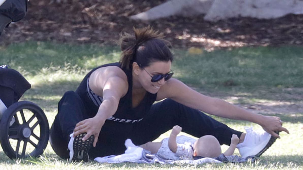 découvrez les secrets de la perte de poids d'eva longoria : ses routines d'entraînement, ses astuces alimentaires et ses conseils pour adopter un mode de vie sain et équilibré.