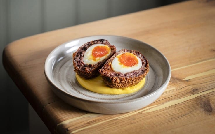 découvrez les plats londoniens emblématiques et leurs saveurs uniques. explorez la cuisine de londres à travers ses recettes traditionnelles et ses spécialités incontournables.