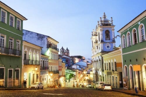 découvrez les meilleures adresses au salvador : lieux incontournables, restaurants, hébergements et conseils pour réussir votre séjour dans ce magnifique pays d'amérique centrale.