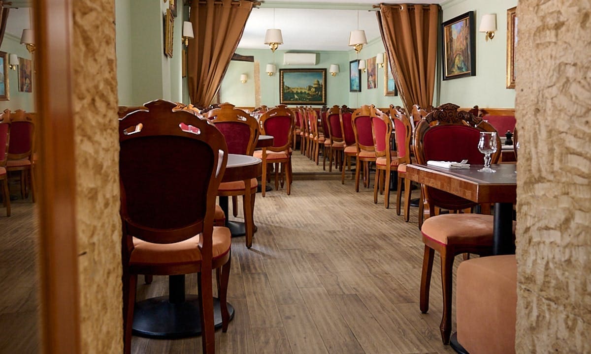 découvrez les meilleurs restaurants situés entre concorde et madeleine à paris : cuisine raffinée, ambiance élégante et expériences gastronomiques uniques vous attendent dans ce quartier emblématique.