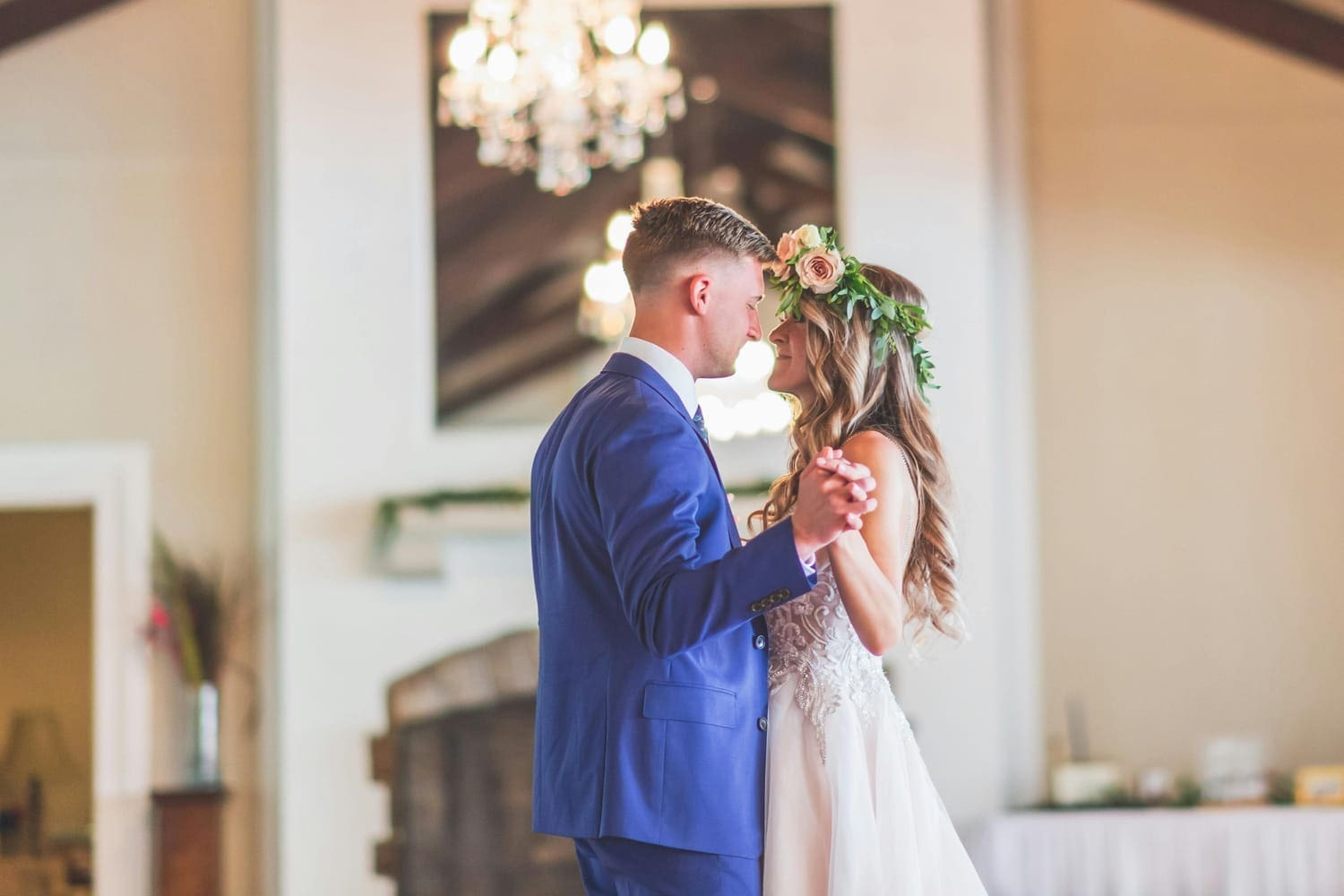 découvrez comment elle a réussi à perdre 80 kilos après avoir vu sa photo de mariage, transformant sa vie et retrouvant confiance en elle.