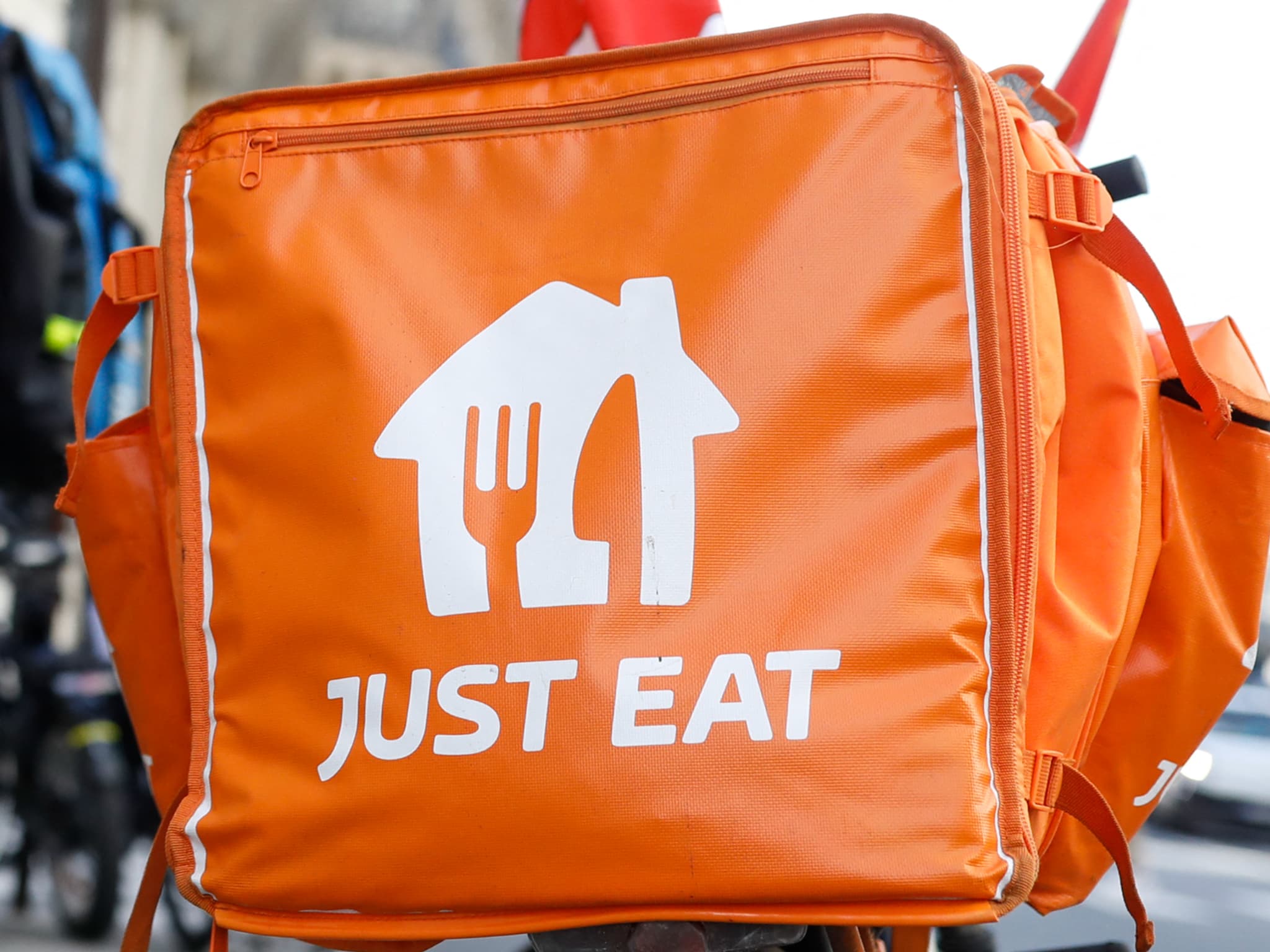 découvrez le nouveau partenariat entre just eat et santé suisse, visant à améliorer l'accès à une alimentation saine et équilibrée via des services de livraison innovants en suisse.