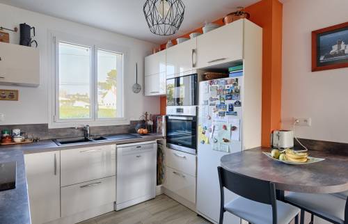 découvrez la salle à manger crest, alliant design élégant et cuisine inventive pour des repas conviviaux et gourmands.