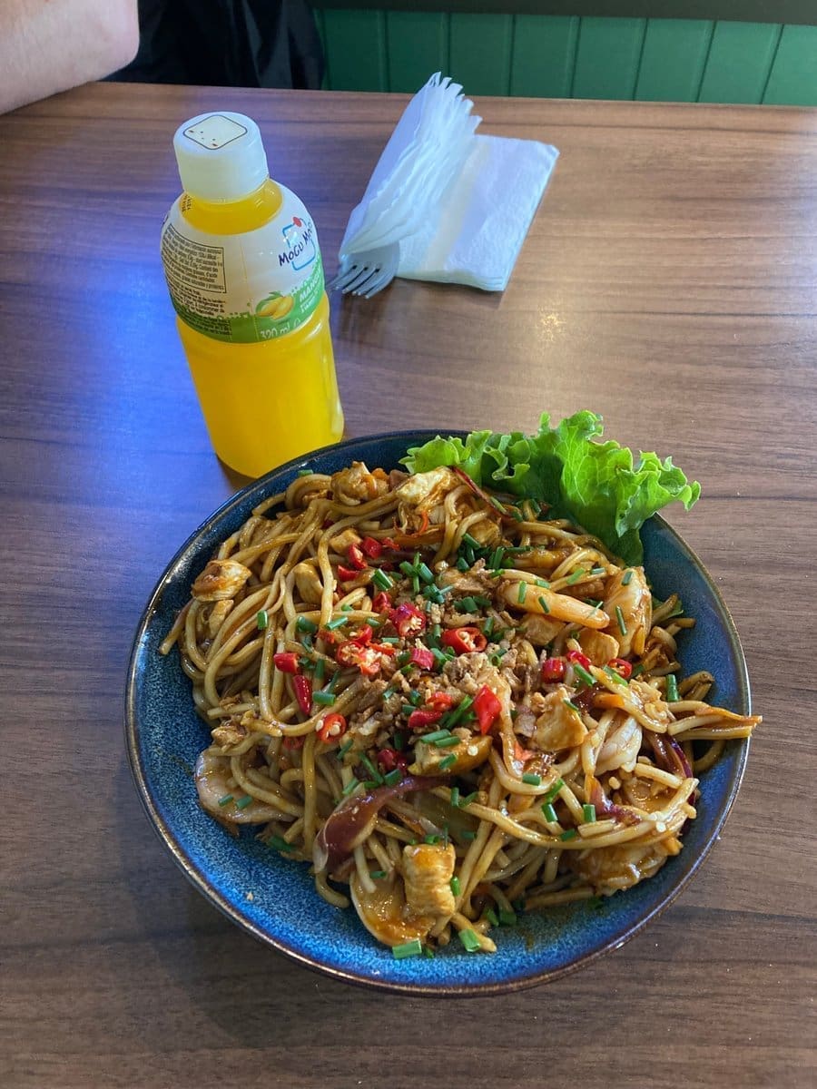 découvrez les meilleures adresses de street food à nantes où savourer des plats délicieux pour moins de 15€. guide pratique des options abordables et gourmandes en ville.