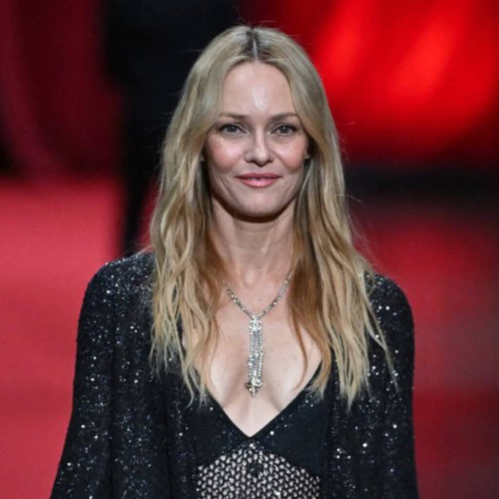 découvrez la méthode ventre plat de vanessa paradis pour sculpter votre silhouette et retrouver un ventre tonique grâce à des exercices ciblés et conseils nutritionnels efficaces.